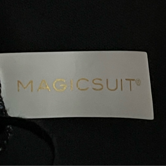 Magicsuit Women's Black Cobra Printed
Shirred spandex Halter One-Piece swimsuit - Picture 3 of 9